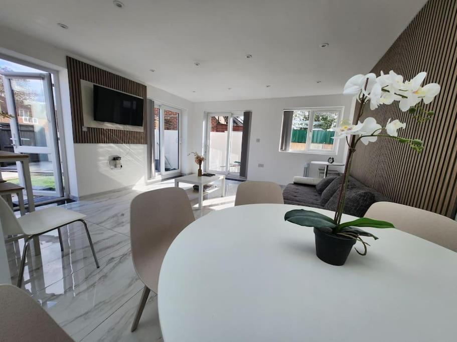Spacious And Bright One Bedroom Apartment Oxford Buitenkant foto